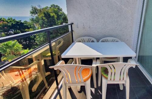 Marbella Seafront Promenade Apartment | Skol 316. Attractive 1 Bedroom Duplex Apartment with Sea View in Skol Marbella.