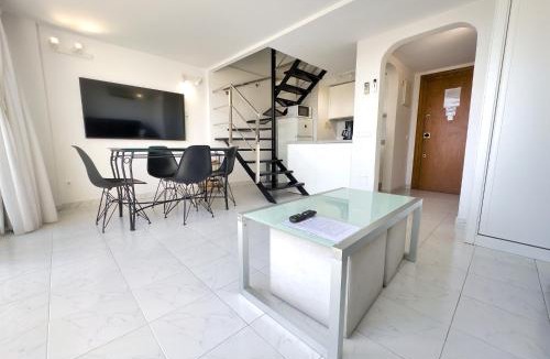 Marbella Seafront Promenade Apartment | Skol 514 East Facing Duplex Apartment with Sea Views