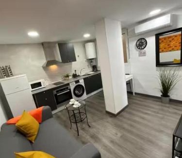 Parque Ayala House | Sostoa Rooms