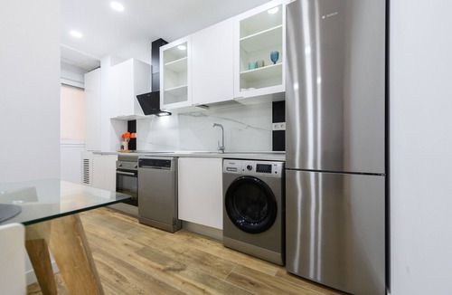 Embajadores Apartment | Spacious 2-bedroom flat in the centre of Madrid.