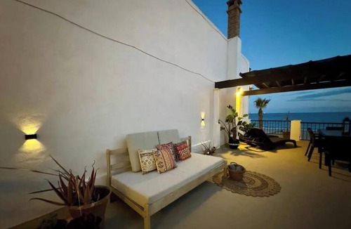Rota Apartment | Spacious 3BR Getaway - Perfect for Families & Groups - Terrace