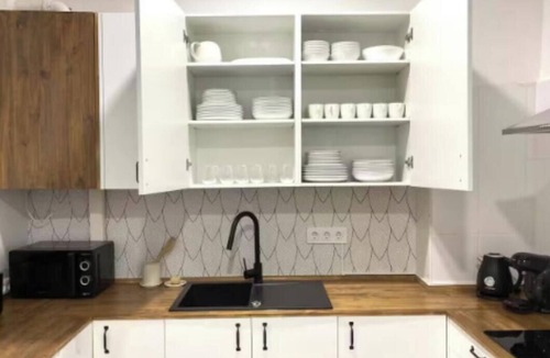 Carabanchel Apartment | Spacious 4-Bedroom Family Apartment in La Latina with Balconies & Luxury Comfort