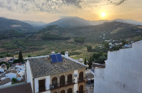 Iznajar House | Spacious 5-bedroom home in Iznájar with spectacular views
