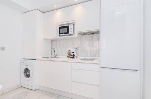 Centro - Sagrario Apartment | Spacious and modern Apartment with free parking in the heart of Granada 4