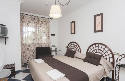 Puerto Lumbreras House | Spacious vacation accommodation on the border with Portugal.