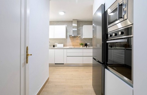 Centro Comercial Apartment | Spectacular Apartment in Cordoba Center. Avenida America