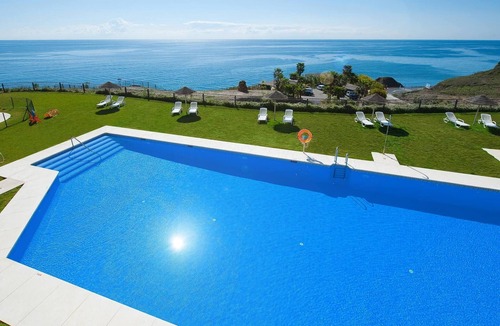 Torrox Costa Apartment | Spectacular front sea view apartment