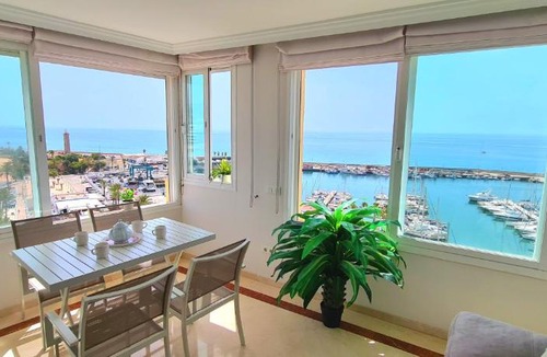 Estepona Apartment | SPECTACULAR PENTHOUSE TO MASTER THE SEA AND MARINA
