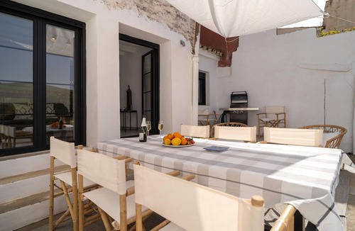 Riogordo House | Spend an unforgettable vacation close to nature in this beautifully located vacation home.