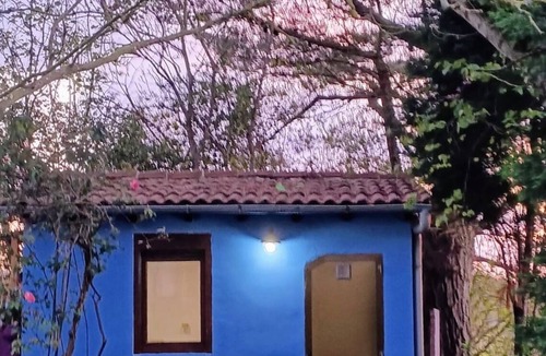 Tornon Cottage | Stone cottage with sea view and private garden