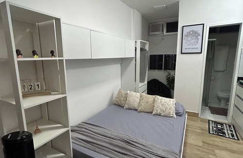 Santa Teresa Apartment | Studio apartment for rent in Glória, near the Glória street market and metro station.