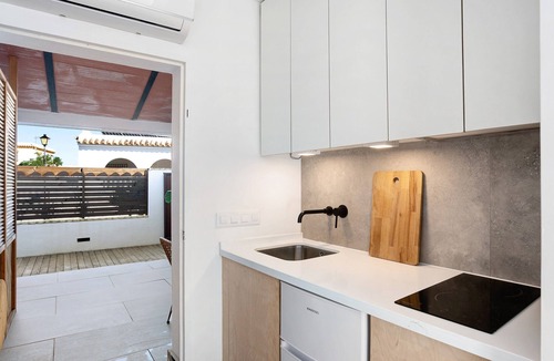 El Palmar Apartment | Studio Apartment "Bedandbeach" near Beach with Private Terraces & Wi-Fi