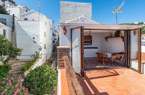 Casares Apartment | Studio Apartment 'La Casita De Casares' with Sea View, Private Terrace and Balcony