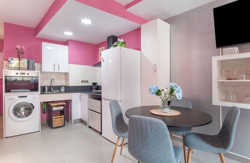 Cadiz Apartment | Studio 'Arena, A Pie De Playa' with Wi-Fi and Air Conditioning
