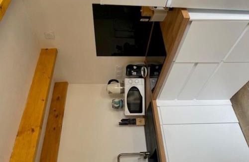 Ales Apartment | Studio dans les pins