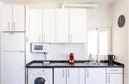 Valdelagrana Apartment | Studio 'Valdelagrana With Parking and Pool' – Communal Pool, Wi-Fi & Air Conditioning
