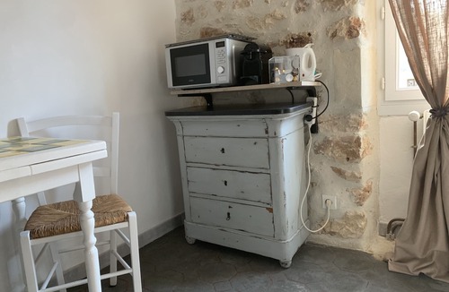 Parignargues Apartment | Studio