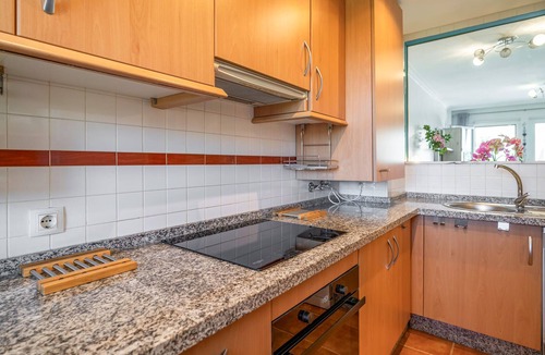 Puerto de la Duquesa Apartment | Stunning apartment in Manilva with WiFi