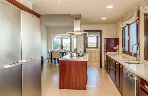 Villanueva de Algaidas House | Stunning home in Villanueva de Algaidas