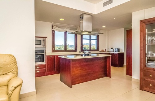 Villanueva de Algaidas House | Stunning home in Villanueva de Algaidas