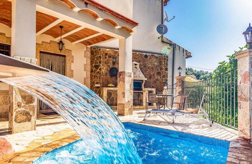 Rute House | Stunning home in Rute