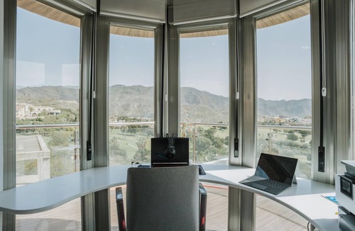 La Envia House | Stunning home in Vicar