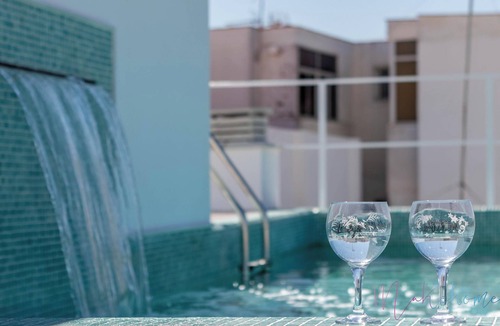 Ayamonte Apartment | Stunning "Luxury Doña Bella 2B" with Shared Pool, A/C and WiFi