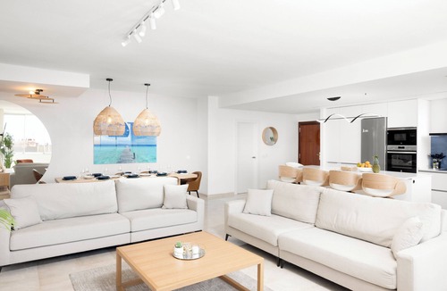 Urbanizacion Puerto de Estepona Apartment | Stunning Marina Seaview Penthouse with 4 bedrooms, WiFi, AC, and parking