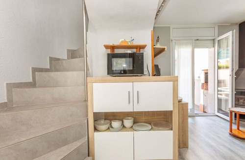 Miami Platja House | Stunning private villa for 7 guests with WIFI, pool, A/C, TV and patio