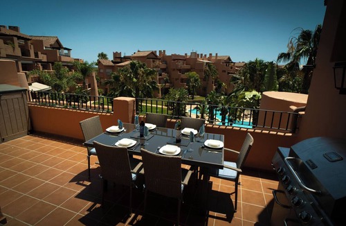 Torre-Pacheco Apartment | Stunning Top Floor 3 Bed Apartment with Sunny Terrace & Pool View