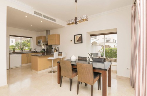 Arcos de la Frontera House | Stunning villa for 4 people with A/C, pool, WIFI, TV and terrace