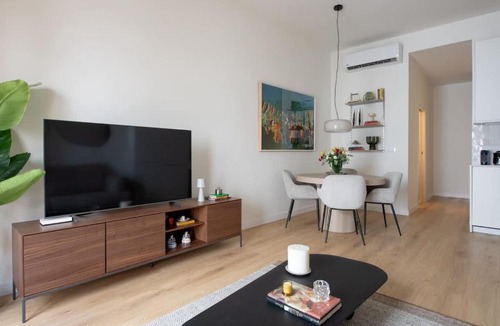 Feria Apartment | Stylish Calm Retreat - Pool - Feria Alameda Area