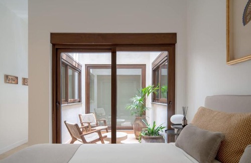 Feria Apartment | Stylish Calm Retreat - Pool - Feria Alameda Area