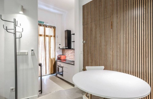 Embajadores Apartment | Stylish Flat Near Plaza Mayor & La Latina