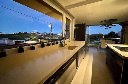 Maono Villa | Stylish Host -Deluxe Villa close to beaches and Santander