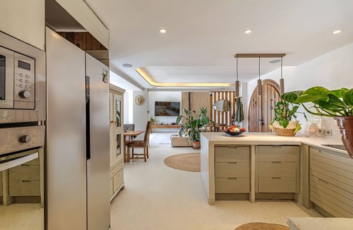 Casares House | Stylish House in Nature - Calm & Bright Living