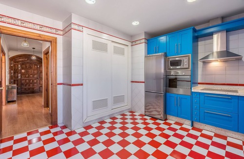 Las Gabias Ski Chalet | Sueños De La Vega (Ground floor villa with pool)