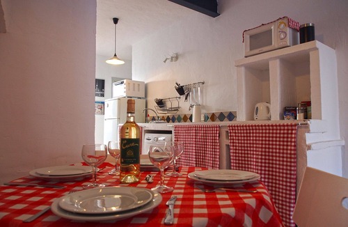 Riogordo Apartment | Sunny apartment in Andalucia with spectacular roof terrace.