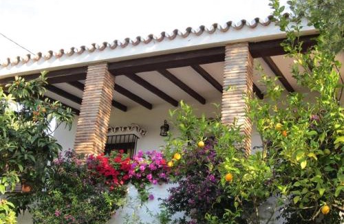 Guaro Apartment | Sunny hillside casita in Guaro