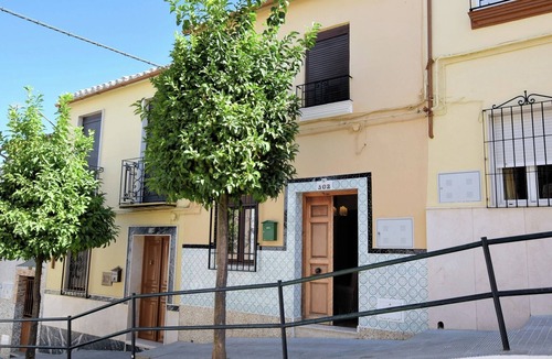 Rute House | Sunny Rute Villa with Pool