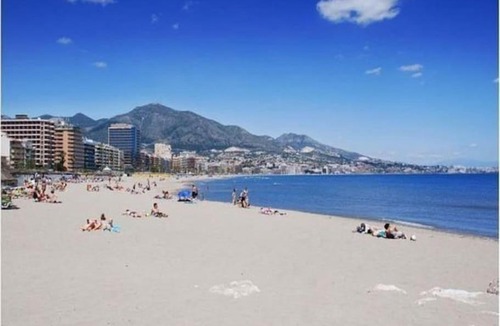 Fuengirola City Centre Apartment | Sunshine flat on the beach