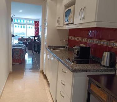 Urbanizacion Puerto de Estepona Apartment | SUPER COZY Apartamento incluido Internet