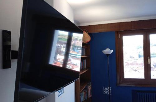 Ametzola House | Superviews y parking vigilado en habitación independiente, baño privado, en apartamento particular, Français&English