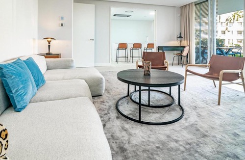 Estepona Apartment | TE- Luxury resort front line beach families only