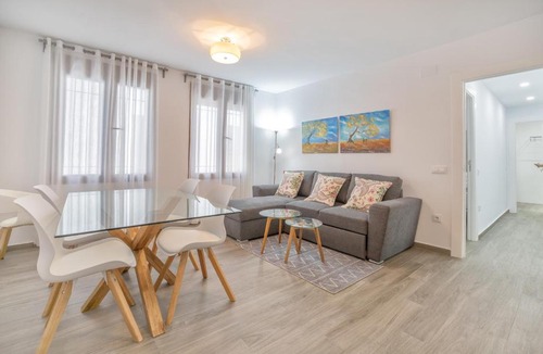 La Trinidad-San Juan y Todos los Santos Apartment | Tejón y Marín, nuevo apartamento en casco antiguo