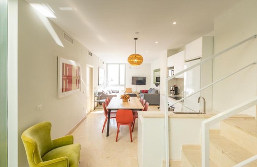 San Bernardo Apartment | Tentudia Apartments with Private Roof-Top or Patio and Free underground Parking via Car Lift -small Medium- Car By OCityzen