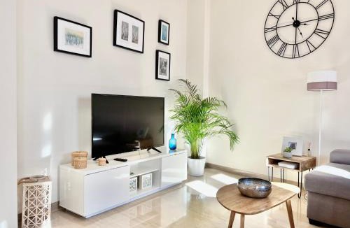 San Lorenzo Apartment | Teodosio Apartment FREE PARKING & CENTRAL AC