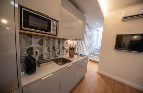Feria Apartment | TERRACE! Awesome 2BR/2Bath Duplex in the Center near PARASOL!