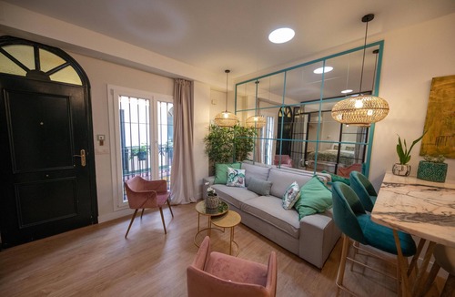 Feria Apartment | TERRACE! Awesome 2BR/2Bath Duplex in the Center near PARASOL!