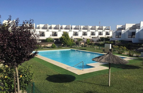 Conil de la Frontera House | Terraced house in complex with pool